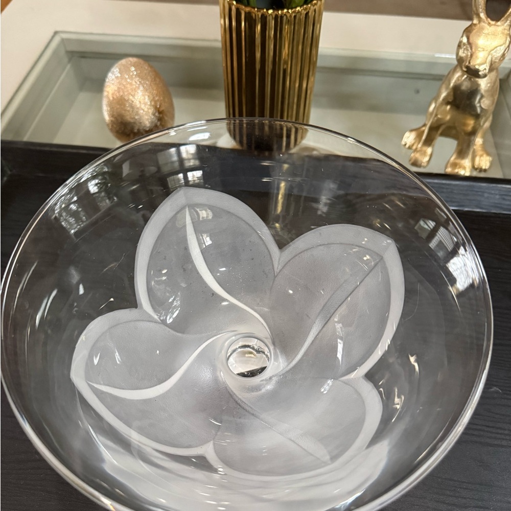Vintage JD Durand Cristal D'Arques Footed Bowl Florence Satin Frosted Petal - Picture 2 of 4